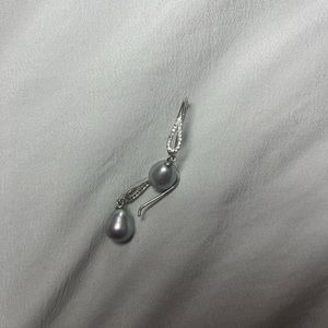 Silver Pearl Earrings